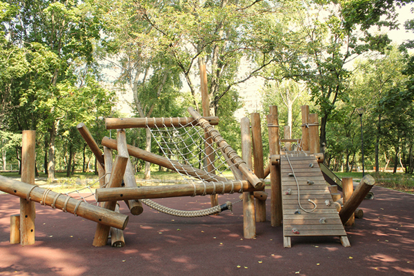 Wooden park equipement 