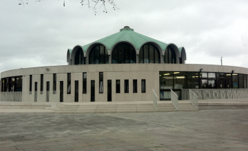 Fullwell Cross Library