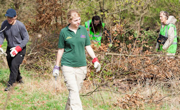 volunteers working clearing up in our parks 